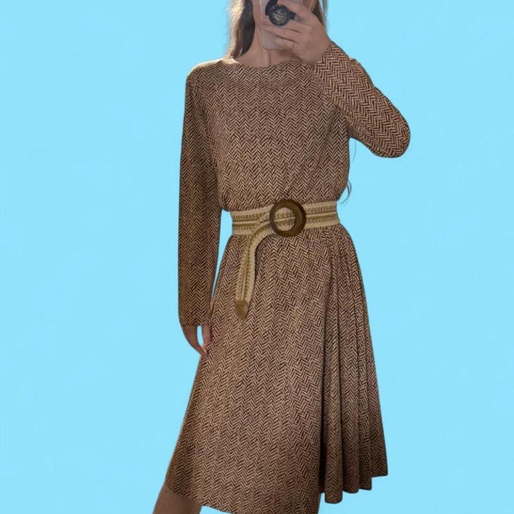 Ultra-Rare Archival 1970s Diane von Fürstenberg Chevron Knit Midi Dress, sz 10